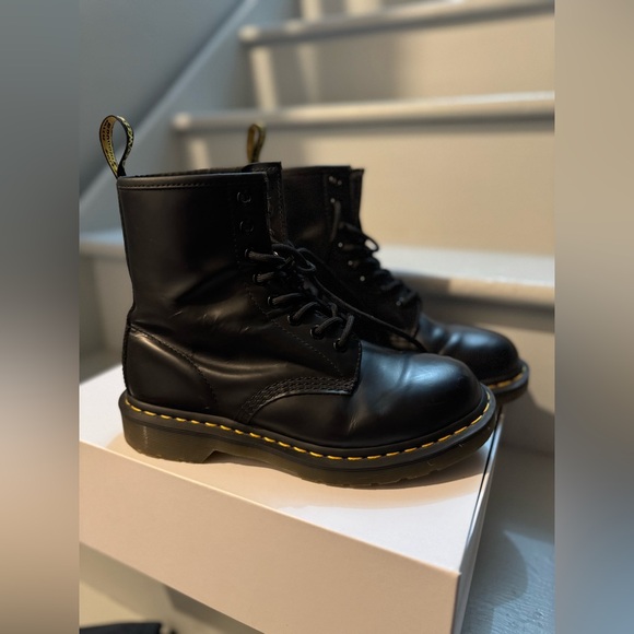 Dr. Martens 1460 M6 / W7 - Picture 2 of 8